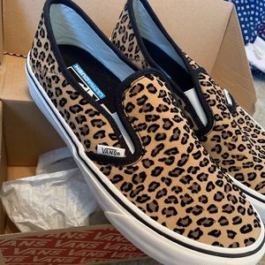 Leopard vans